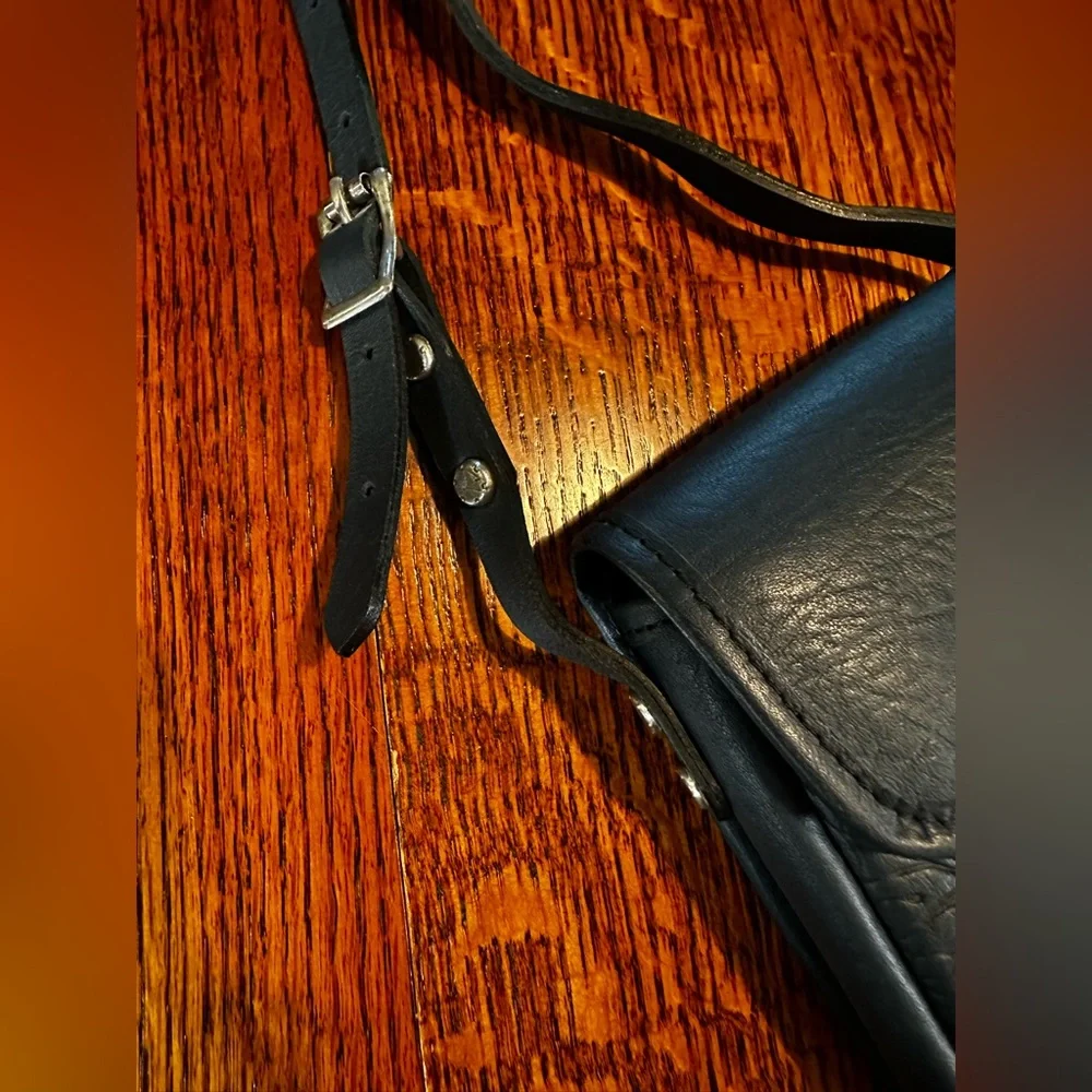 Oberon Design Leather Molly Cell Phone Handbag, Embossed Acanthus Leaf Navy - Picture 12 of 12